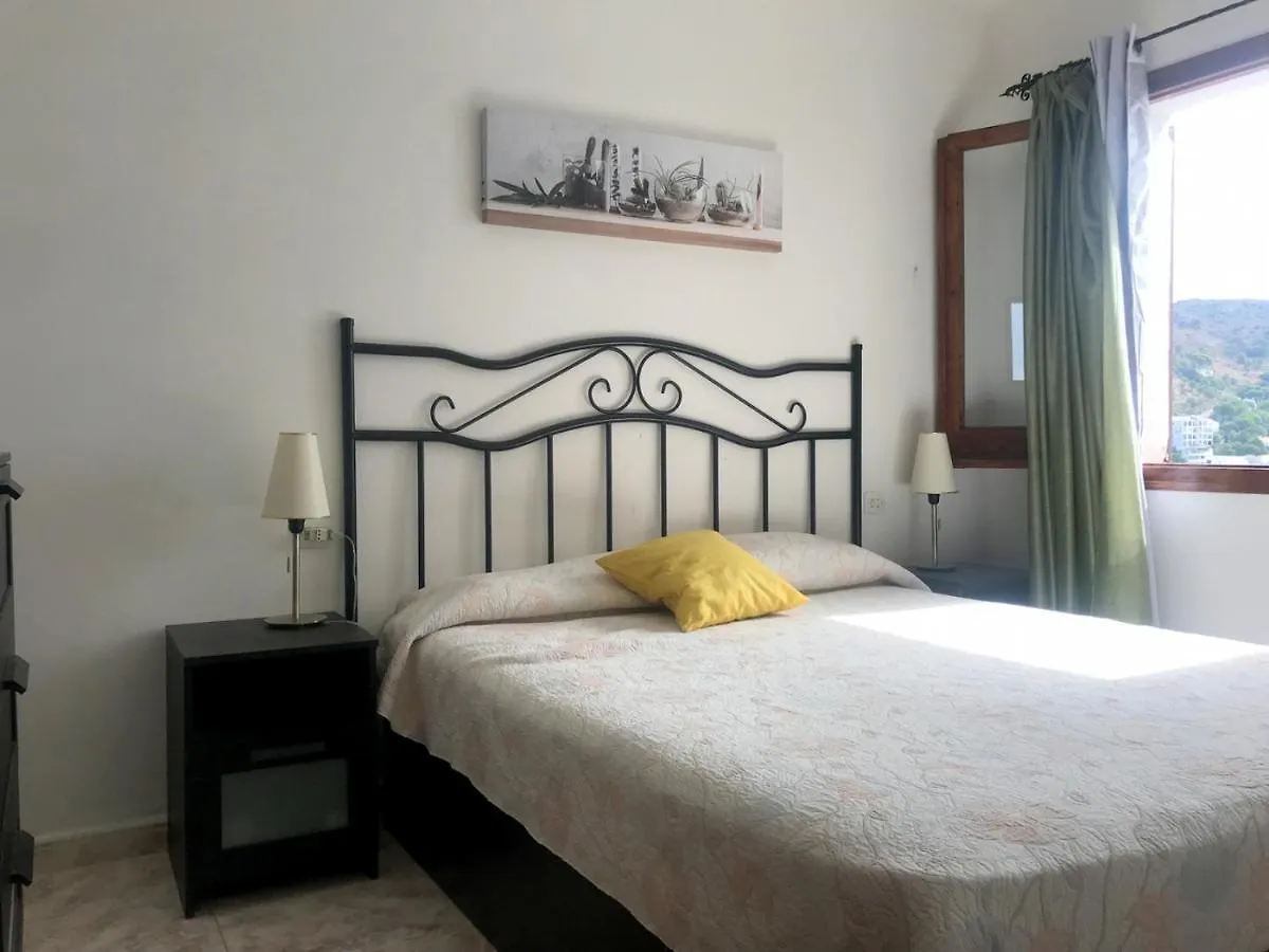 Mataro Apartment Roses